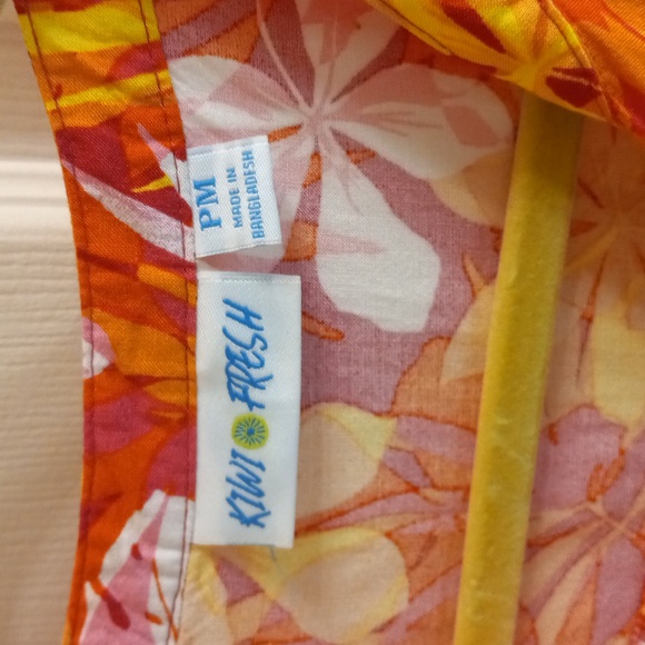 Kiwi Fresh PM Like New Sleeveless Hawaiin Print V Neck Top Shirt Blouse … - Picture 3 of 5